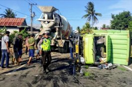 Tabrakan Hebat Truk Vs Truk di Sengkang, Untung Tak Ada Korban Jiwa