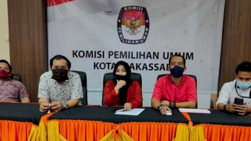 Para komisioner KPU Makassar.