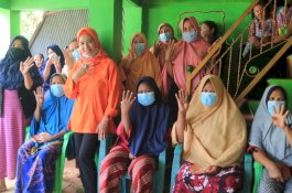 Emak-Emak Dukung Anir-Lutfi Bangun KIPA