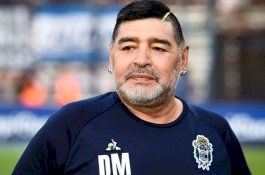 Maradona Kebingungan Pasca Jalani Operasi Otak