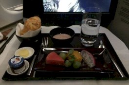 Cegah PHK, Maskapai Ini Jual Makanan Kelas Bisnis di Supermarket