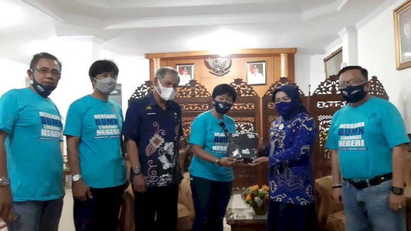Pemkab Gowa Terima Bantuan 1.500 Masker dari PT IKI