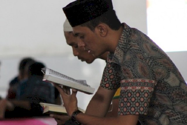 Mengapa Orang Mengantuk Saat Membaca Alquran Salat Dan Berzikir