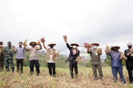 Mentan Instruksikan Sejumlah Dirjen Bantu Pertanian Bantaeng