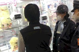 Pria Ini Minta Bantuan Polisi Usai Main Mesin Capit 200 Kali Tapi Tidak Menang