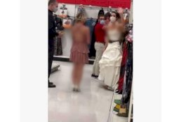 Viral ... Wanita Ini Datangi Kantor Tunangan Pakai Gaun Pengantin dan Minta Dinikahi