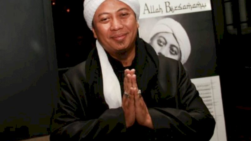 Vokalis Aunur Rofiq Lil Firdaus atau lebih dikenal dengan Opick.