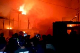 Sempat Evakuasi Barang Jualan, 1 Pedagang Tewas dalam Kebakaran Pasar Senggol