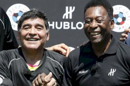 Duka Mendalam Pele atas Meninggalnya Maradona