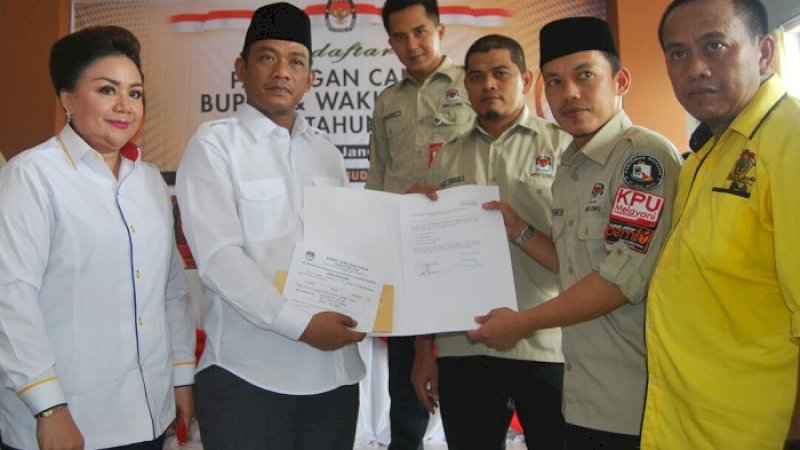Duet Patahuddin-Emmy Tallesang diyakini bisa merepotkan pasangan Basmin Mattayang-Syukur Bijak di Pilkada Luwu.