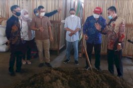 Pemkab Barru Teliti Empiris Tempat Olah Sampah di Klungkung Bali