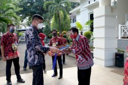 Penyuluh KB di Gowa Dapat Bantuan Kendaraan Operasional