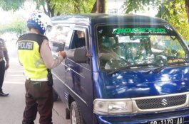 Satlantas Polres Wajo Tindak Angkutan Umum Berpelat Hitam