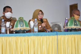 Pemkab Gowa Ajari Petani Cara Pemakaian Pupuk Bersubsidi