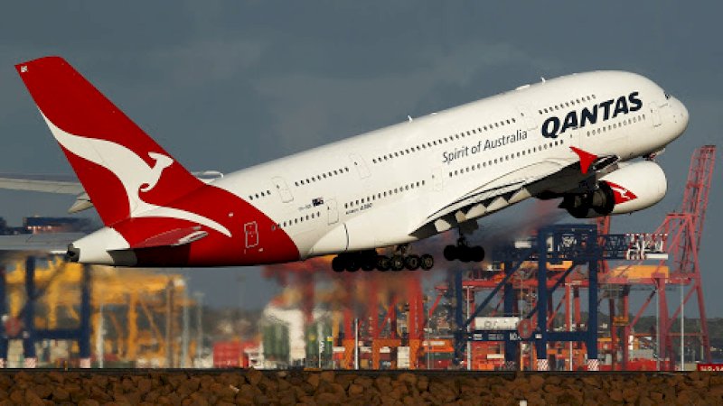 Penumpang Sepi, Maskapai Qantas Australia Jualan Biskuit Secara Online