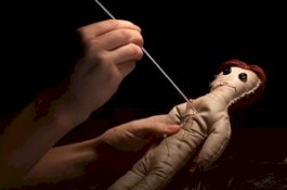 Wanita Ini Meninggal Disantet Usai Sebar Foto Pria Tak Senonoh di FB