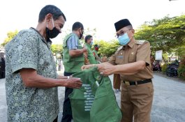 Wali Kota Palopo Kukuhkan Satgas Covid-19 Tingkat RT/RW