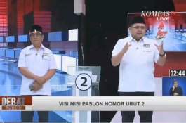 Sesi Pertama Debat Publik, Appi Rileks Sampaikan Visi Misi