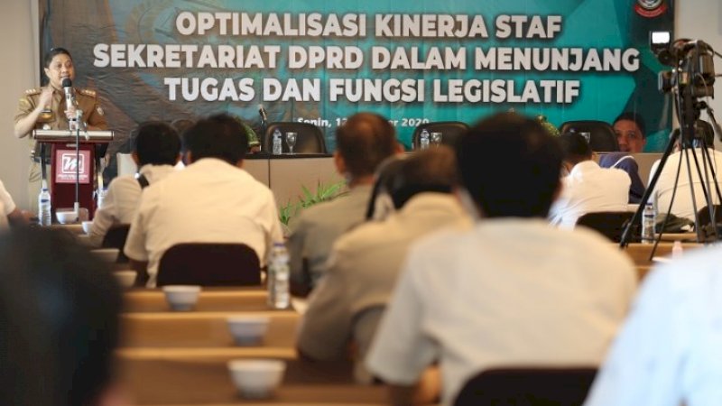 DPRD Makassar Latih Staf Khusus Dewan