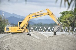 19 Unit Alat Berat Keruk Sungai Masamba