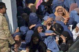 11 Perempuan Afghanistan Tewas Terinjak-injak saat Antre Visa Pakistan