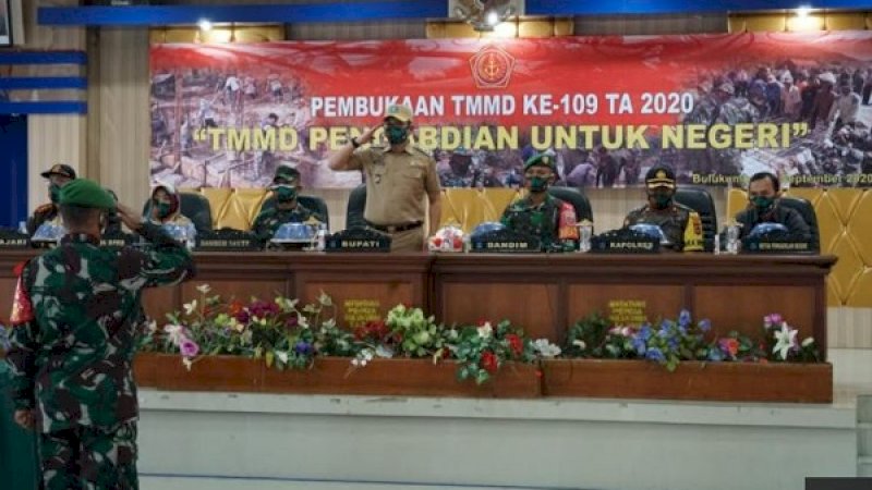 Pembukaan kegiatan Tentara Manunggal Membangun Desa (TMMD) oleh jajaran Kodim 1411 Bulukumba, Selasa (22/9/2020).