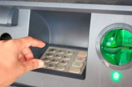 Termasuk Tombol ATM, Ini 6 Permukaan Benda yang Berisiko Tinggi Tularkan Covid-19