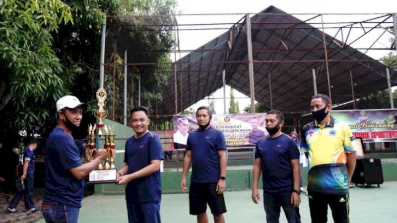 Pembukaan turnamen tenis lapangan Bupati Cup III, Ahad sore (22/11/2020). 