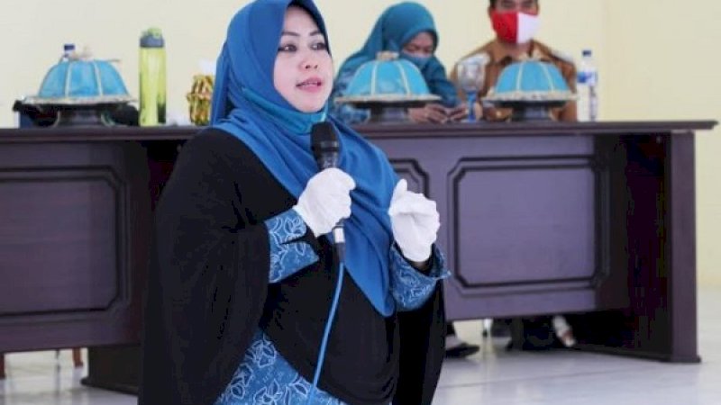 Erna Rasyid Taufan. 