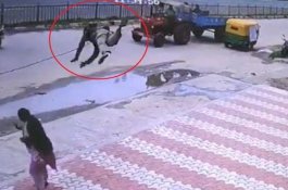 Terlempar karena Tersengat Listrik, Sopir Bajaj Mendarat Tepat di Kepala Wanita Pengusaha Hotel