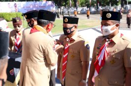 Wabup Gowa Terima Tanda Penghargaan Gerakan Pramuka Lencana Panca Warsa III