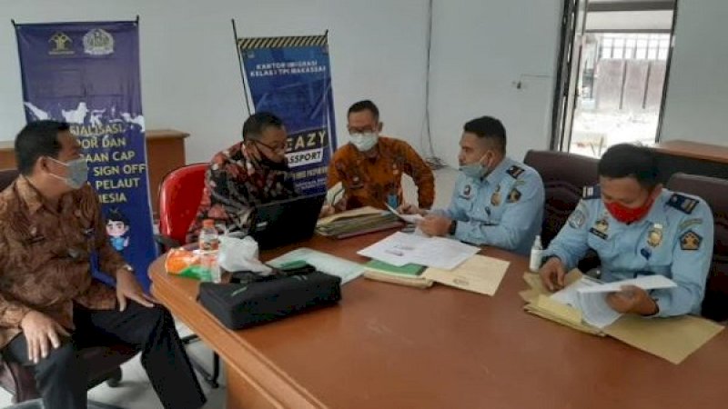 Pembuatan paspor di Mal Pelayanan Publik (MPP) Bantaeng mulai terlihat. Tercatat sudah ada 29 warga Bantaeng yang mengajukan permohonan pembuatan paspor sejak unit ini didirikan di MPP.