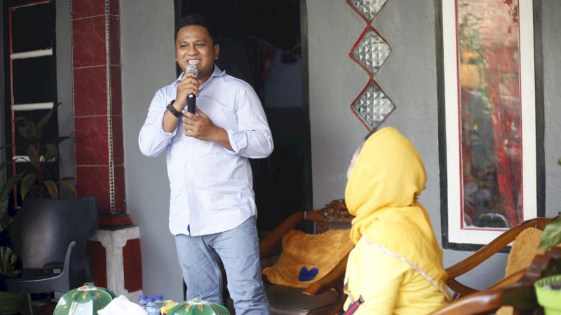 Emak-emak Tak Sabar Tunggu Program Dana Boskot Irman-Zunnun